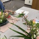 お花とお抹茶で季節のテーブルを彩ります。の講座の風景