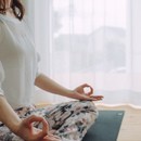 幸せ脳に戻るヨガ/瞑想/占星術の講座の風景