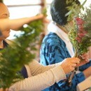 少人数制で学べるフラワーアレンジメント教室の講座の風景