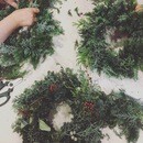 少人数制で学べるフラワーアレンジメント教室の講座の風景