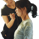 自信あふれる笑顔へ。40代からの美人顔メイクの講座の風景