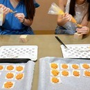 素敵なお花のスイーツをいっしょに作りましょう！の講座の風景