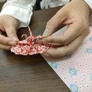 意欲的に手を動かしながら楽しく脳を活性化しませんかの講座の風景