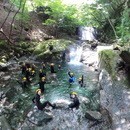 自然を舞台に、人を導く案内人の講座の風景