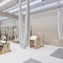 i&Land(アイランド) / エアリアルヨガ&ピラティスの開催する講座の風景