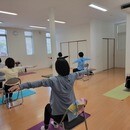 初心者OK！体質改善ヨガ・ルーシーダットン　の講座の風景