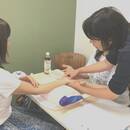 子育て・介護・支援者向けタッチケアの講座の風景