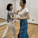 初心者でも楽しく踊れる！気軽に始めるダンスレッスンの講座の風景