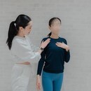 人前に立つ女性のための姿勢と所作の講座の風景