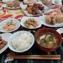 基本から応用のお料理まで丁寧に指導していますの講座の風景