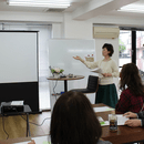 自信をもって話せる自分に変わる！をサポートの講座の風景