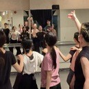 基礎からプロまで、舞台で輝くあなたを育てます！の講座の風景