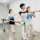 身体と向き合う大人のバレエの講座の風景