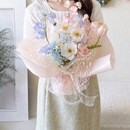 フラワーアレンジ初めての方、ご経験者も楽しめます♪の講座の風景