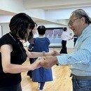 50代60代から70代、初心者にやさしい社交ダンスの講座の風景