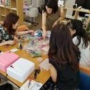 気軽に作れるアクセサリー　ハンドメイド教室の講座の風景