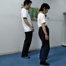 柔らかく自由な身体に代わります。あなたも気功の講座の風景