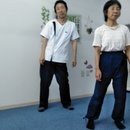 柔らかく自由な身体に代わります。あなたも気功の講座の風景