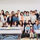 姿を世界に置く人生の学びの講座の風景