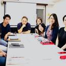 姿を世界に置く人生の学びの講座の風景