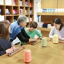 メキシコ伝来の編み物を楽しむバスティドール教室の講座の風景
