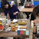 革の文具と手製本 [&B] アトリエワークショップの講座の風景