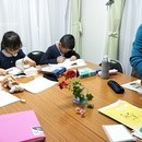 子供も大人も想像を言葉に！朗読と絵本の塾リヴの講座の風景