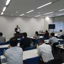 2割得するマネーセミナー【学校で学べないお金の話】の講座の風景