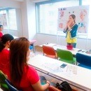 世界中の人々を笑顔にし幸福へと導く・お顔の筋トレの講座の風景
