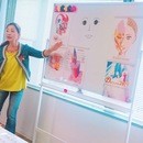 世界中の人々を笑顔にし幸福へと導く・お顔の筋トレの講座の風景