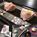 椅子に座って楽しむ「テーブル茶道」おもてなし茶の湯の講座の風景