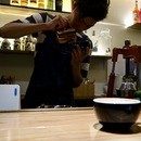 バリスタが教えるラテアート東京教室の講座の風景