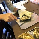 実は簡単！！生牡蠣のスマートな開け方！！の講座の風景