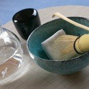 テーブルで学ぶ！和心美茶道教室の講座の風景