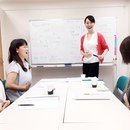 女性講師の話し方＆魅力アップトレーナーの講座の風景