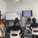 女性講師の話し方＆魅力アップトレーナーの講座の風景