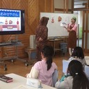 子ども・ママの お金のお勉強の講座の風景