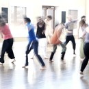 体を動かして頭が真っ白！自由な踊りで自己解放の瞑想の講座の風景