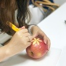 野菜・果物・石けんを彫って変身させよう！の講座の風景