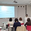 お部屋を『快適・最適・素敵』に変えるインテリア塾の講座の風景
