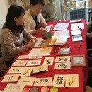 日本筆文字セラピスト協会認定　◯書で筆あそびの講座の風景
