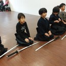 女性だけの楽しい剣舞殺陣教室 の講座の風景