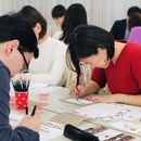 書いて楽しく、渡して喜ばれる筆文字「ご縁はがき」の講座の風景