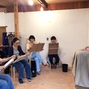 現役作家のアトリエで、作家の指導のもと絵を描くの講座の風景