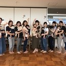 ベビーマッサージ『Sing Baby Sing』の講座の風景