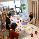 気軽にアート体験！ボタニーペインティングの講座の風景