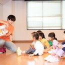 ダンスをしながら英語の耳を育てます！の講座の風景