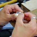 刻印キットを使ったアクセサリー講座の講座の風景