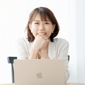 在宅ワークで理想の暮らしと働き方を叶える講師 ゆまのプロフィール写真